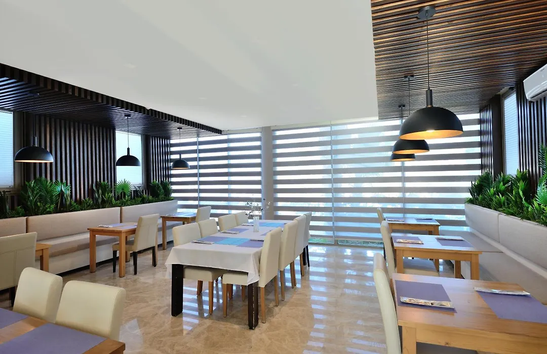 Lugga Boutique Hotel & Beach-1